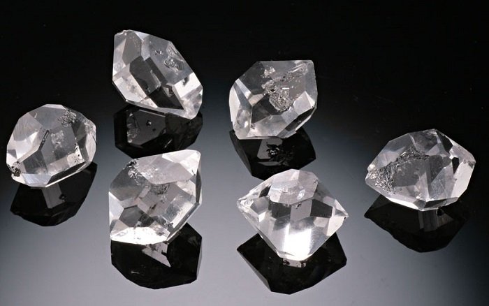 Herkimer Diamond – Meaning, Benefits and Properties