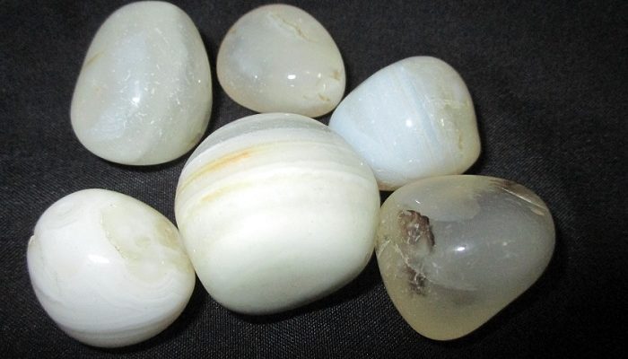black and white agate meaning